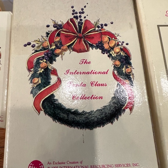 - International Santa collection 7